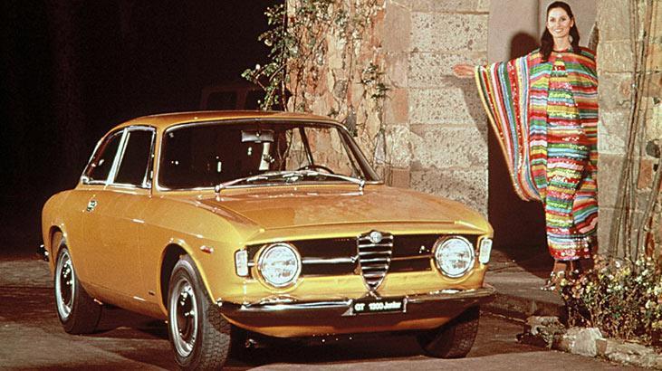 Zafer Marka Otomobil  - Istanbul�a Trafik Düzenini Pes Edilmedi Ve 1968 Yılında Triumph Firmasının Ortaklığı Ile Zafer Marka Yerli Otomobil Üretme.