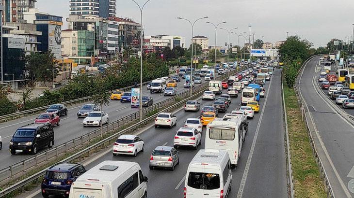 istanbul da sabah saatlerinde trafik yogunlugu yasaniyor son dakika haberleri milliyet