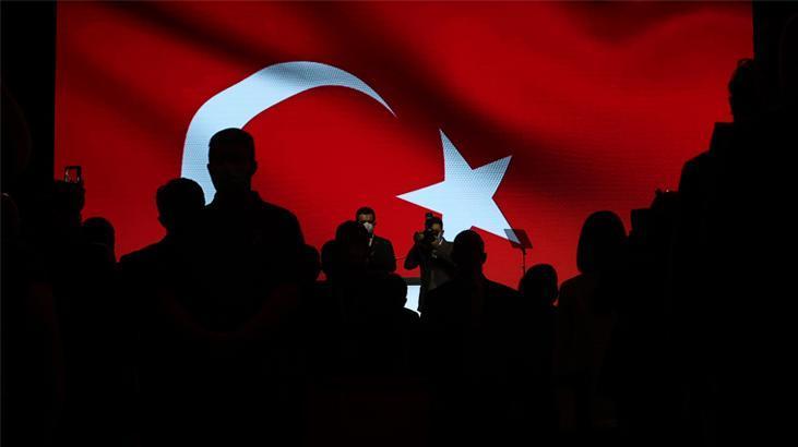 “Η Απίστευτη Επιστροφή της Τουρκίας” – Özay Şendir