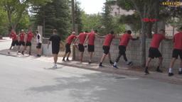 Vaduz ekibi, son antrenmanını Konya sokaklarında yaptı
