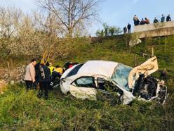 Samsun'da otomobil boş araziye uçtu: 3 yaralı