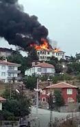 Yozgat'ta 2 evin çatısı yandı