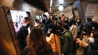 Son dakika! İstanbul'da metro ve Marmaray seferleri uzatıldı