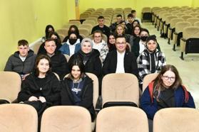 Mustafakemalpaşa Belediye Başkanı Kanar öğrencilerle buluştu