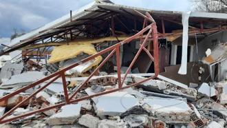 İznik'te usulsüz yapılan eğlence mekanının yıkımı gerçekleştirildi