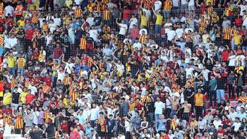 Göztepe taraftarından Süper Lig’e ‘İsyan Marşı’yla veda