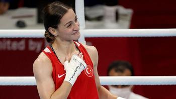 Buse Naz Çakıroğlu, Dünya Kadınlar Boks Şampiyonası'nda yari fınalde
