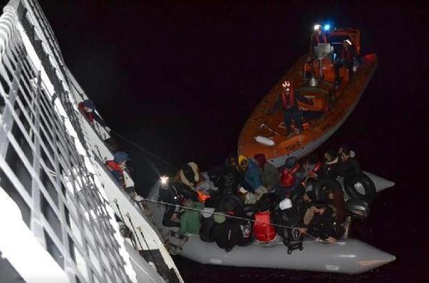 Seferihisar açıklarında, 29 kaçak göçmen yakalandı