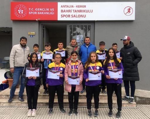 Elmalılı öğrenciler Antalya'yı Türkiye şampiyonasında temsil edecek