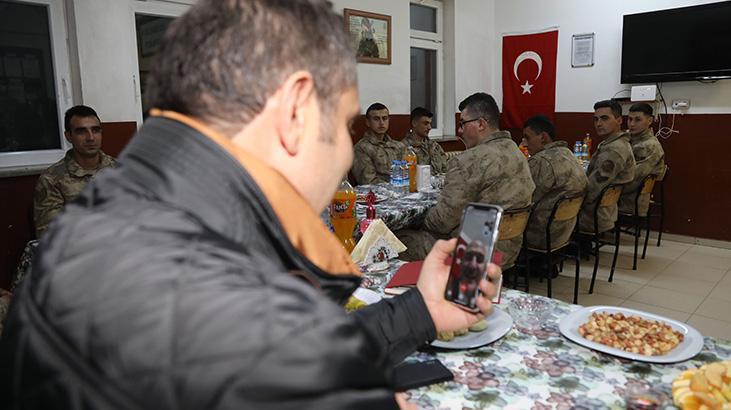 Bakan Soylu'dan, Sivas'taki askerlere sürpriz kutlama
