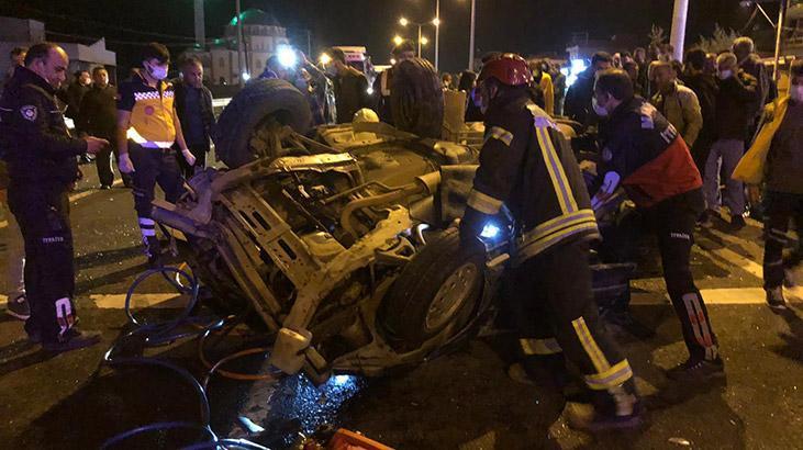 Manisa'da feci kaza: 2 ölü, 4 yaralı