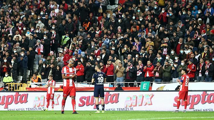 Antalyaspor - Fenerbahçe karşılaşmasından kareler
