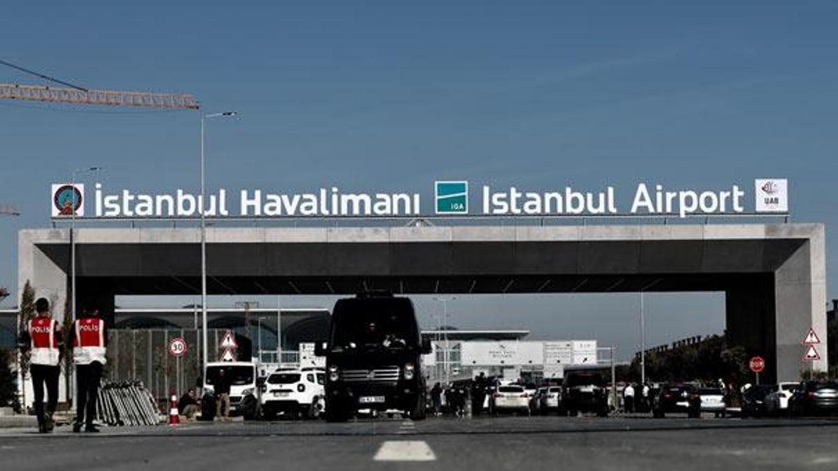 Аэропорт Стамбула таможенная. Аэропорт Стамбул логотип. Стамбул аэропорт для животных. Аэропорт Стамбула обычные люди. Такси аэропорт стамбула таксим