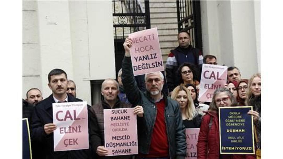 Cağaloğlu Anadolu Lisesinde Veliler Müdüre Sahip Çıktı - İstanbul Haberleri
