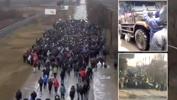 Ruslara karşı sivil barikat! Dünya bu görüntüleri konuşuyor