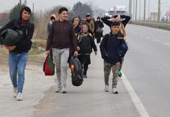 Οι πρόσφυγες βαδίζουν προς το Καπικουλέ