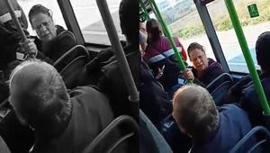 İETT otobüsünde yolcular arasında yaşanan tartışma kamerada