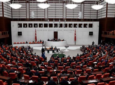 AK Parti'li Ünal: Dezenformasyon Yasası Ekim Ayı'nda görüşülecek