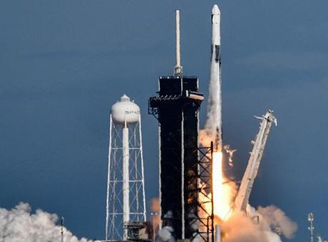 SpaceX uzaya dört ton ağırlığında kargo gönderdi