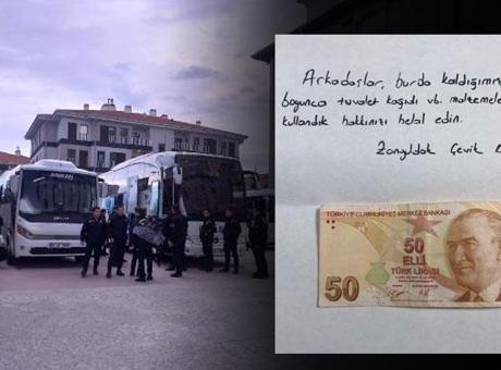 Deprem bölgesindeki görevli polisler not bıraktı: Hakkınızı helal edin