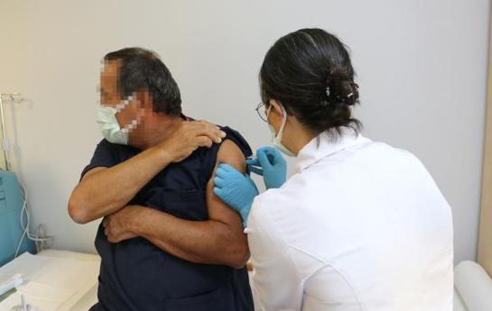 Son dakika... Tarihi gün Türkiyede ilk korona virüs aşısı yapıldı