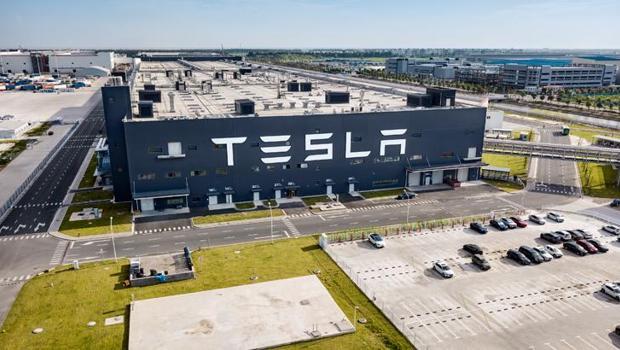 Tesla, Çin`de yeni fabrika kuruyor