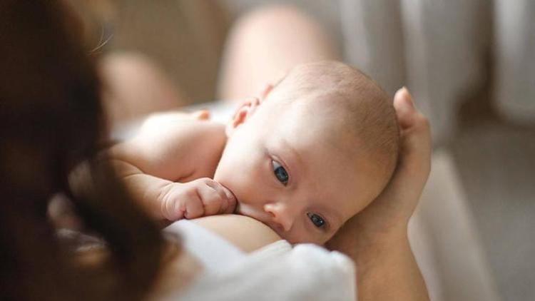 6-Bebeği dakika tutarak emzirin