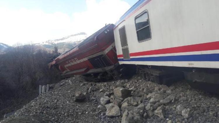 Elazığ'da yolcu treni raydan çıktı: 2 yaralı - Son Dakika Haberler Milliyet - Sayfa 2