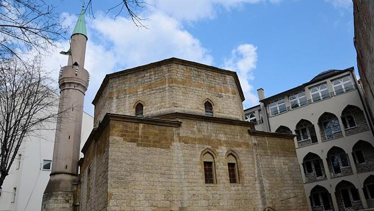 Belgrad Bayraklı Camii