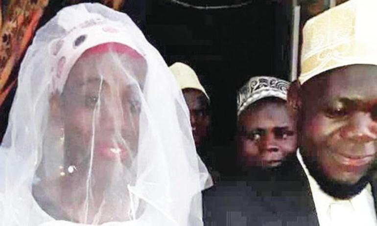 Yeni evli imama şok Karısının erkek olduğu ortaya çıktı