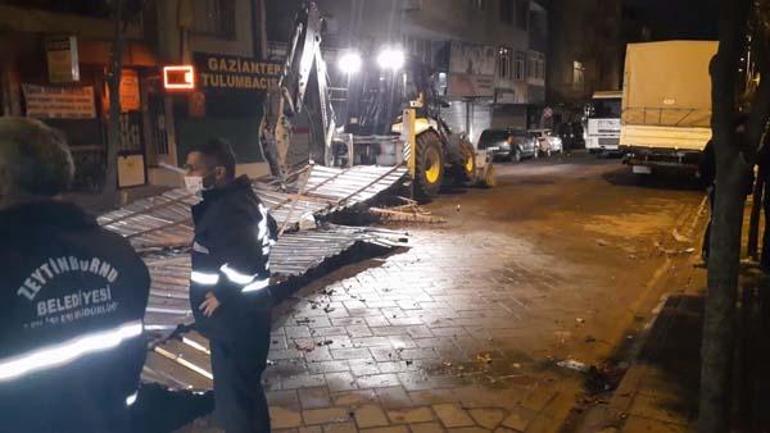Son Dakika... Çatılar uçtu, ağaçlar devrildi İstanbulda korkutan görüntüler