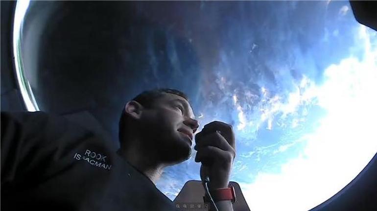 Elon Muskın projesindeki  uzay turistlerinden ilk görseller geldi