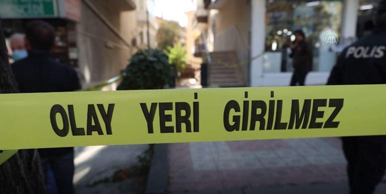 Ankarada dehşet evi Emekli astsubay önce eşini sonra kendisini vurdu