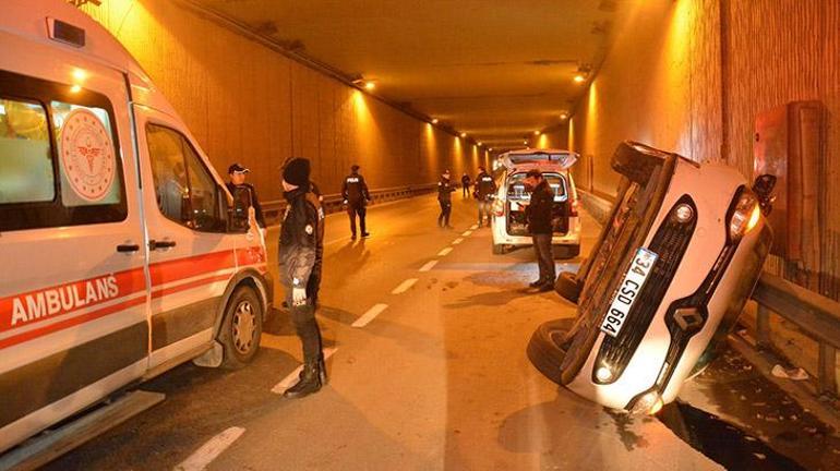 Gece yarısı Beşiktaşta korkutan kaza Servis minibüsüne çarptı