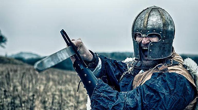 Vahşetin adı: Kan Kartalı Vikingler çocuklara bile acımamış