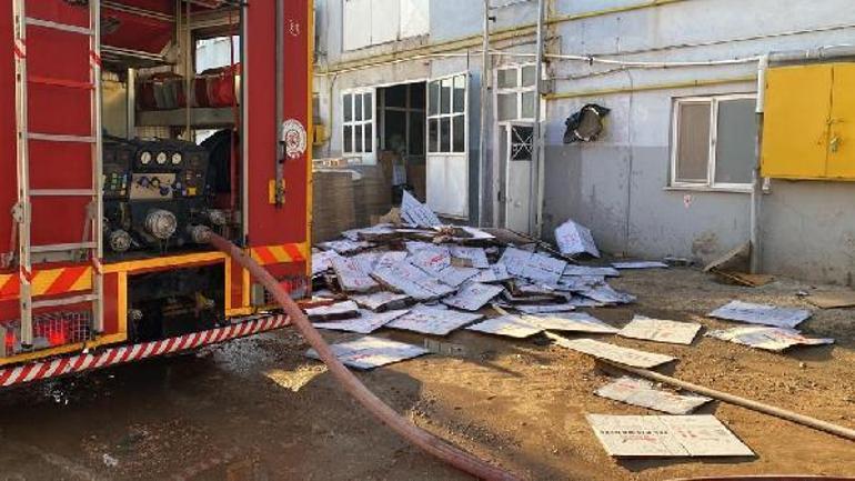 Pişmaniye imalathanesinde yangın; işçiler kartonları pencereden attı