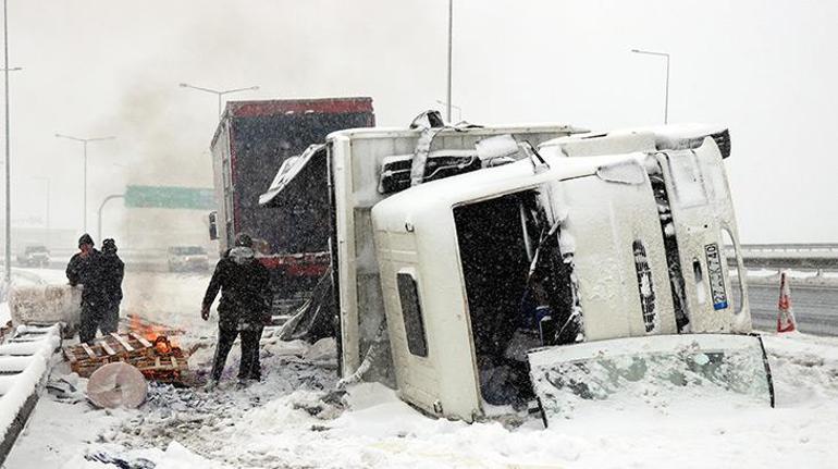 Son dakika... Boluda kar kazası 24 araç birbirine girdi
