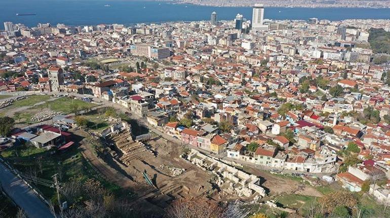 İzmirde büyük keşif 13 kişi aynı anda tuvalete giriyordu, sebebi ise...