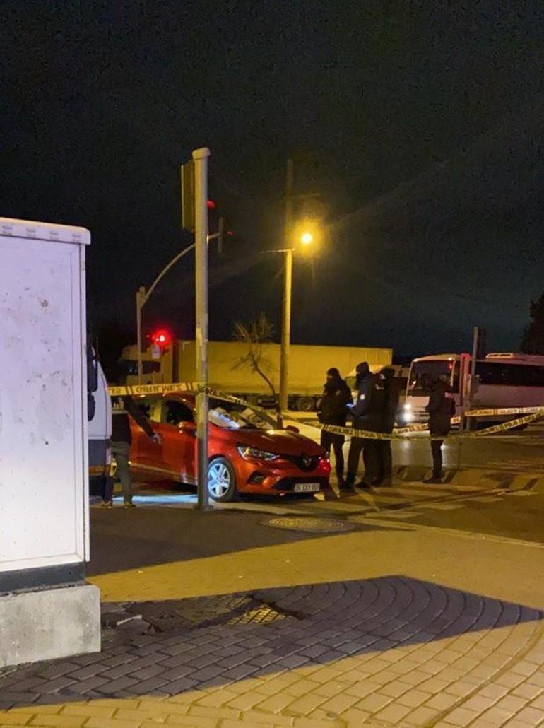 haberler Kırmızı ışıkta 2 otomobile ateş açıldı: 2 kadın öldü, 1 yaralı