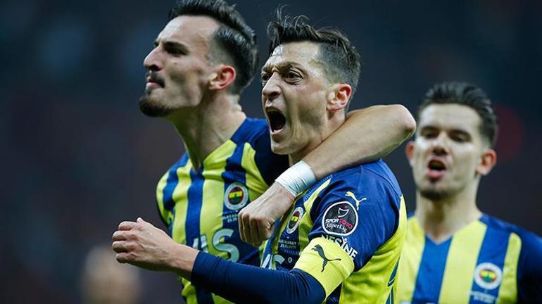İsmail Kartaldan Mesut Özil açıklaması: Trabzonspor maçında kadroya alacağız