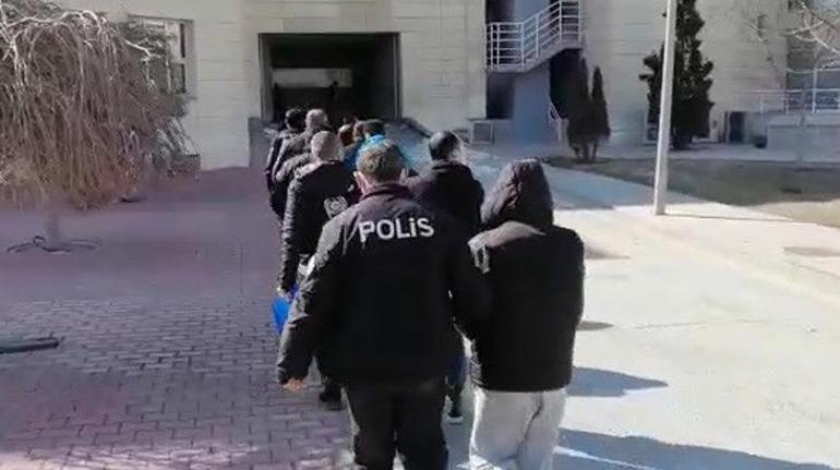 Ο ισχυρισμός ότι 8 μέλη της FETO που κατέφυγαν στην Ελλάδα έχουν εγκαταλείψει τη χώρα