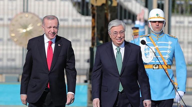 Son dakika Erdoğan, Tokayevi resmi törenle karşıladı