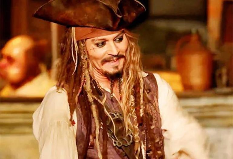 Karayip Korsanlarının yapımcısından Johnny Depp açıklaması İşte serideki kaderi