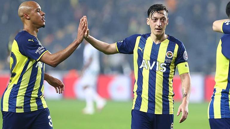 Son dakika: Fenerbahçede Mesut Özilin kararı belli oldu Menajeri transfer için konuştu
