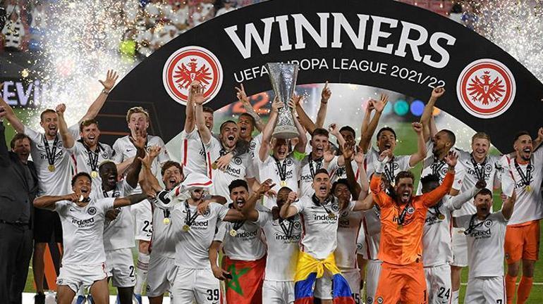 Son Dakika: UEFA Avrupa Ligini Eintracht Frankfurt kazandı Fenerbahçe yıkıldı Şampiyonlar Liginde planlar değişti