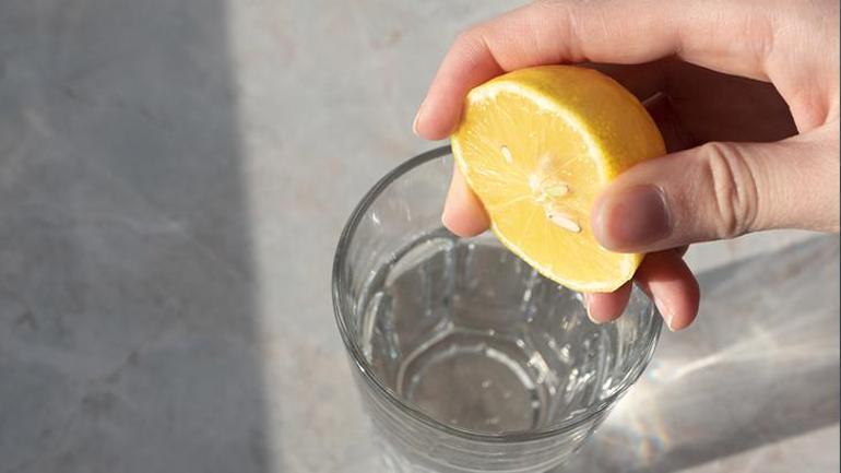 Düşük kalorili beslenmekten limonlu su içmeye diyetteyken kaçınılması gereken 8 hata