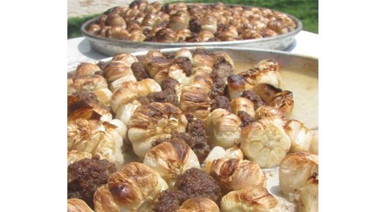 Ünü sınırları aştı Gaziantepin damak çatlatan lezzeti: Sarımsak kebabı