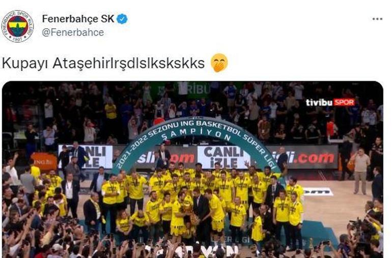 Fenerbahçe Beko şampiyon oldu Maçın sonunda Ergin Ataman'a bir etkinlik yayınlayarak, 1 dakika kala...