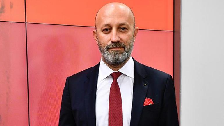 Galatasarayda Cenk Ergün 9 yabancı teknik adamla görüştü Okan Burukta karar kılındı