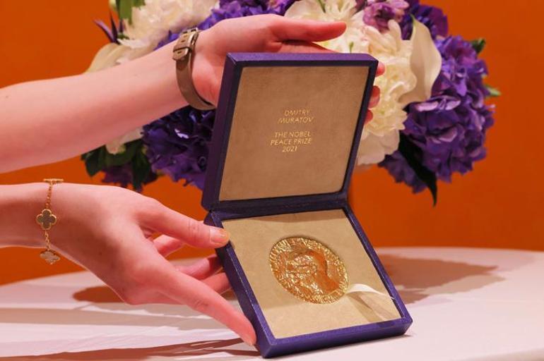 Rus gazeteci, Ukraynalı çocuklar için Nobel madalyasını 103,5 milyon dolara sattı